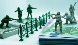 Ο πόλεμος στην Ουκρανία ανέβαλε επιχειρηματικά deals αξίας 45 δισ. δολαρίων