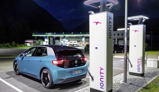 Volkswagen Group: Φέρνει σταθερές χρεώσεις στην φόρτιση ηλεκτρικών αυτοκινήτων