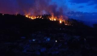 Ρόδος: Εκκενώνεται λόγω της φωτιάς το χωριό Λάερμα