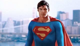 Η στολή του Christopher Reeve στο Superman ψάχνει νέο υπερήρωα