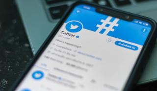 Eκπληρώθηκε η υπόσχεση του Μασκ: Χωρίς το μπλε σήμα επαλήθευσης το Twitter