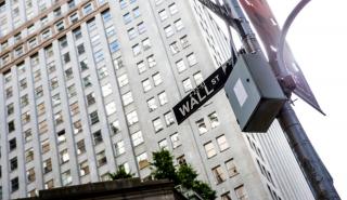 Διευρύνονται οι απώλειες στην Wall Street