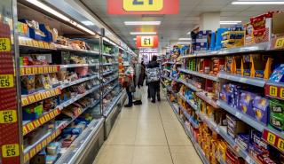 Ο επικεφαλής οικονομολόγος της BoE προειδοποιεί: Οι τιμές των τροφίμων μπορεί να μείνουν στα ύψη