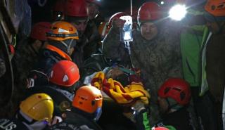 Τουρκία: Aνασύρθηκαν ζωντανοί δύο άνδρες 198 ώρες μετά τον φονικό σεισμό