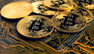 Bitcoin: Σε υψηλό 18 μηνών, ξεπέρασε τα 36.000 δολάρια