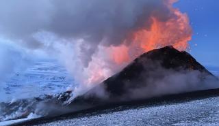 Ρωσία: Εξερράγη το ηφαίστειο Σίβελουτς – «Κόκκινος» συναγερμός στις αερομεταφορές