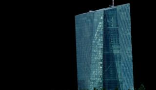 Bloomberg: Η ΕΚΤ πρέπει να σταθεροποιήσει το πλάνο για την ποσοτική σύσφιξη αποφεύγοντας την σύγχυση