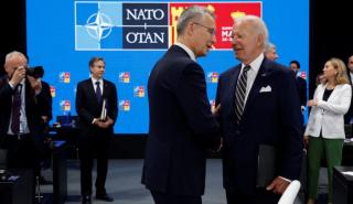 NATO: Ο Μπάιντεν ζητά την παραμονή του Στόλτενμπεργκ στην ηγεσία της Συμμαχίας