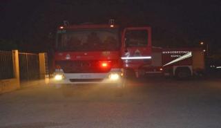 Ηράκλειο: Πυρκαγιά στις Γωνιές Πεδιάδος - Μεγάλη επιχείρηση της Πυροσβεστικής