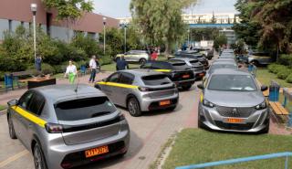 42 καινούρια ηλεκτροκίνητα οχήματα στις ελεγκτικές υπηρεσίες της Περιφέρειας Αττικής