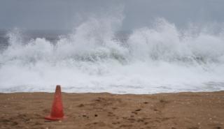Καλιφόρνια: Σε κατάσταση συναγερμού για ακραία καιρικά φαινόμενα - Κύματα 12 μέτρων στις ακτές