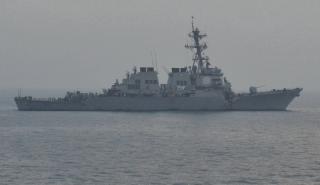 Το ΠΝ των ΗΠΑ κατέρριψε drone και βαλλιστικό πύραυλο των Χούθι στην Ερυθρά Θάλασσα