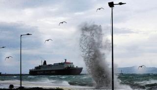 Κανονικά από το απόγευμα τα δρομολόγια των πλοίων από το λιμάνι του Πειραιά - Σε ισχύ το απαγορευτικό από Ραφήνα-Λαύριο