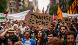 Βαρκελώνη: Τουρίστες... φύγετε