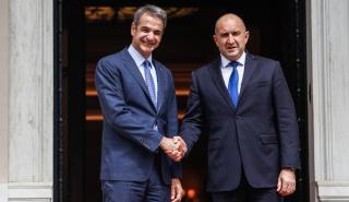 Οι διμερείς σχέσεις Ελλάδας-Βουλγαρίας στη συνάντηση του Μητσοτάκη με τον πρόεδρο Ράντεφ