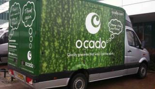 Ocado: Μείωσε σημαντικά τις ζημίες - «Άλμα» 14% της μετοχής