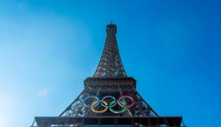 Γαλλία: Ανοίγει η αυλαία για τους Ολυμπιακούς Αγώνες - Προσπαθεί να κλείσει την πόρτα στα μνημόνια