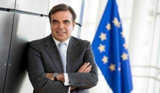 Σχοινάς: Δικαίωση το ότι ο Φρέντη Μπελέρης θα αναλάβει επίσημα τα καθήκοντα του και θα συμμετάσχει στις ψηφοφορίες του ΕΚ
