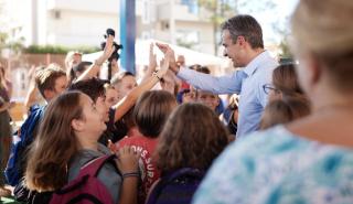 Αγιασμός στην έδρα του Παπανικολάου - Μικρές πασοκικές ιστορίες στον δρόμο για την κάλπη