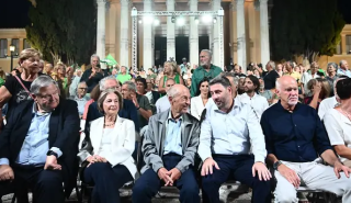 ΠΑΣΟΚ: Μεσήλικη επέτειος, χωρίς παλμό - Ιστορική ευκαιρία οι εκλογές λέει ο Μοσχονάς - Το γλιστερό debate και η μανέστρα