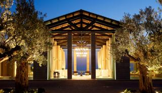 TEMES: Aπό το Costa Navarino στο Hilton