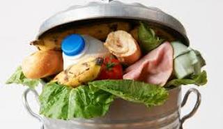 Στα σκουπίδια 1,3 δισ. τόνοι τροφίμων κάθε χρόνο