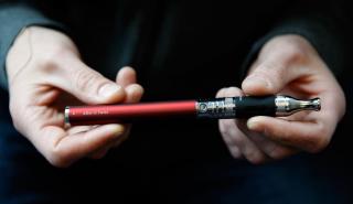 Έρευνα: Και το ηλεκτρονικό τσιγάρο μπορεί να αυξάνει τον κίνδυνο σοβαρής Covid-19 σε νέους υγιείς ανθρώπους