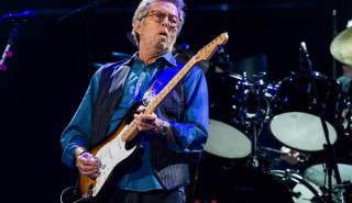 Κιθάρα του Eric Clapton πωλήθηκε έναντι 625.000 δολαρίων σε πλειστηριασμό