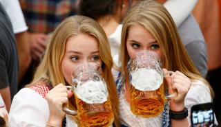 Γερμανία: Το Oktoberfest επέστρεψε έπειτα από δύο χρόνια απουσίας λόγω της πανδημίας