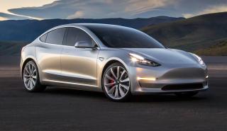 Η Tesla μειώνει τις τιμές των αυτοκινήτων σε Ευρώπη και ΗΠΑ - Απώλειες για τη μετοχή