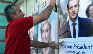 Γαλλία: Σε προεκλογικούς ρυθμούς εισήλθαν τα πολιτικά κόμματα λίγες ώρες μετά τη συντριβή Μακρόν