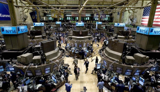 Επέστρεψαν οι πωλητές στη Wall Street μετά το χθεσινό «break»