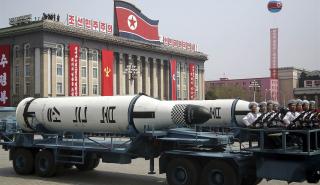 Η Βόρεια Κορέα παρουσίασε αριθμό ρεκόρ διηπειρωτικών βαλλιστικών πυραύλων