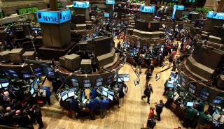 Έκανε το θετικό 3x3 η Wall Street - Άνοδος άνω των 300 μονάδων για τον Dow Jones
