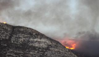 Σε ύφεση η πυρκαγιά στην Πάρο - Δεν υπάρχουν ενεργά μέτωπα