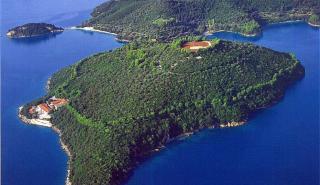 «Μεγαλώνει» το τουριστικό VIP exclusive club στο θρυλικό νησί Σκορπιός