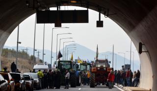 Έκλεισαν τα Τέμπη οι αγρότες – Πού αλλού έχουν στηθεί μπλόκα