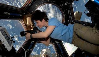 Γυναίκες... ενωμένες στο διάστημα: Θα κάνουν τον πρώτο ομαδικό περίπατο (pic)
