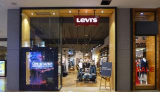 Levi’s: Γιατί ανοίγει 100 νέα καταστήματα την ώρα που όλοι ψωνίζουν online