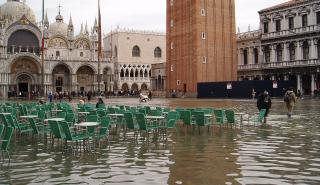 Βενετία: Πλημμυρικά φαινόμενα λόγω παλλίροιας - Σπανιότατη για θερινή περίοδο