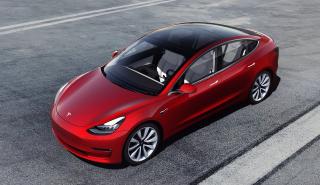 Συνεχίζει να «σπάει τα κοντέρ» η Tesla - Άνω των 600 δολαρίων η μετοχή