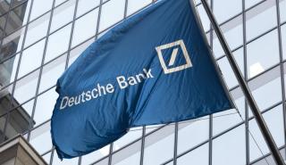 Deutsche Bank: Προειδοποιεί για μείωση κερδοφορίας, άλμα για τη μετοχή