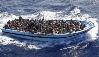 Ιταλία: Το πλοίο Humanity 1 με 179 μετανάστες και πρόσφυγες εισήλθε στα ιταλικά χωρικά ύδατα αλλά δεν έχει άδεια για ελλιμενισμό