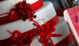 Ζαχαροπλαστεία: Πτώση του τζίρου από ακυρώσεις γάμων, βαπτίσεων και γιορτών