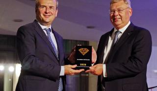ΕΛΠΕ: Βραβείο Κορυφαίας Εταιρίας της Δεκαετίας στα Diamonds of the Greek Economy