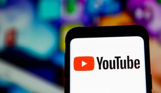 Η Google περιορίζει την πρόσβαση στους ανήλικους χρήστες του YouTube στην ΕΕ