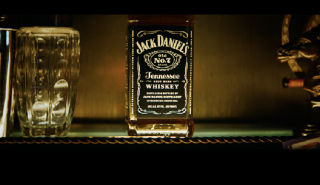 Jack Daniels: Δικαστική νίκη απέναντι σε... παιχνίδι για σκύλους στις ΗΠΑ