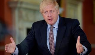 Τζόνσον: Ως τα μέσα του 2021 η Βρετανία θα έχει ξεπεράσει την κρίση του κορονοϊού