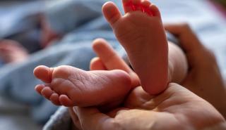 Το πρόγραμμα που αύξησε έως 100% τις γεννήσεις σε ακριτικές περιοχές της χώρας