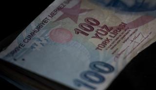 Στις επιλογές της Κεντρικής Τράπεζας της Τουρκίας ποντάρουν οι επενδυτές για τη λίρα
